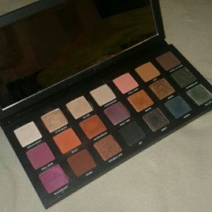 Auth Urban Decay Born to Run Eyeshadow Palette